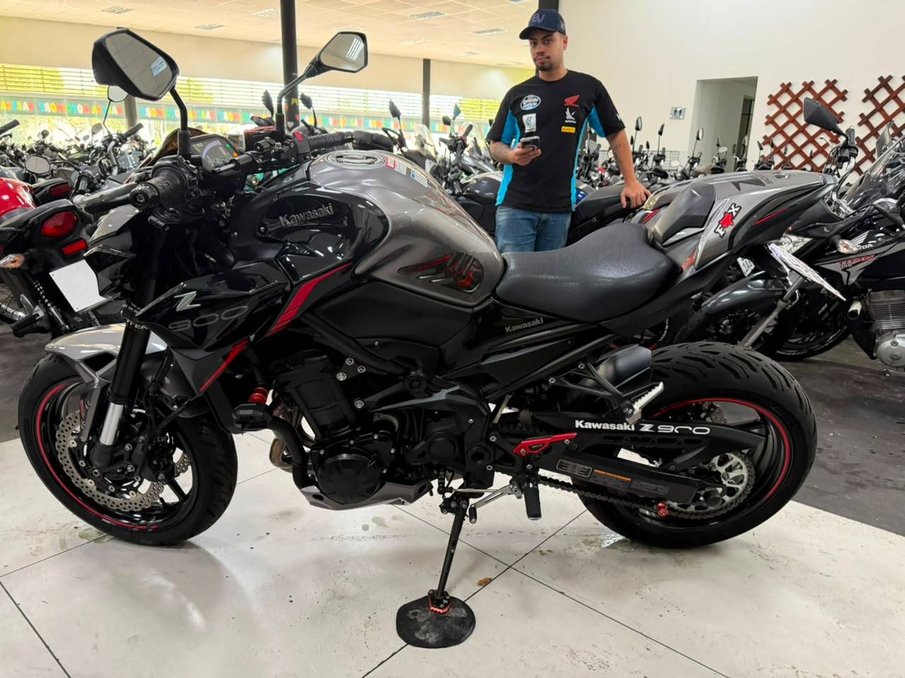 KAWASAKI Z900
