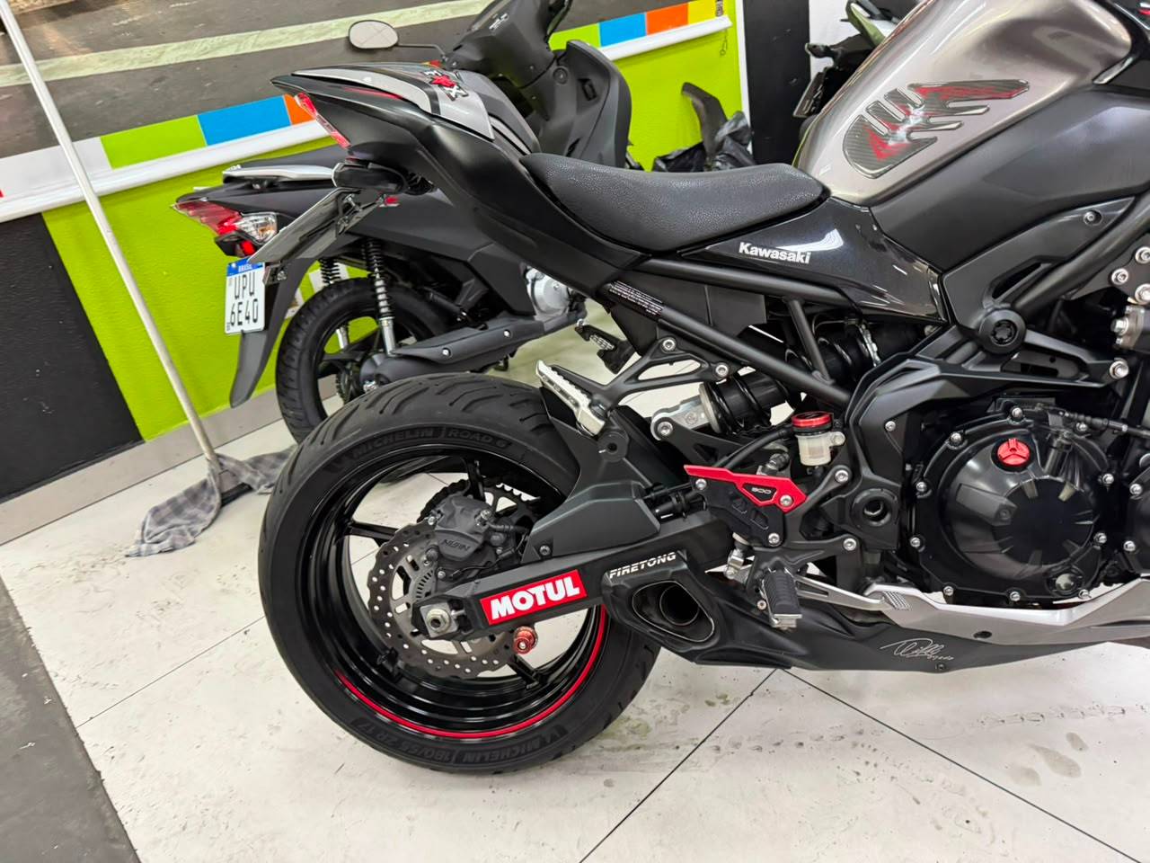 KAWASAKI Z900