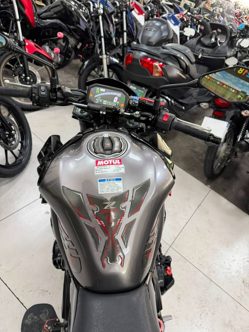 KAWASAKI Z900
