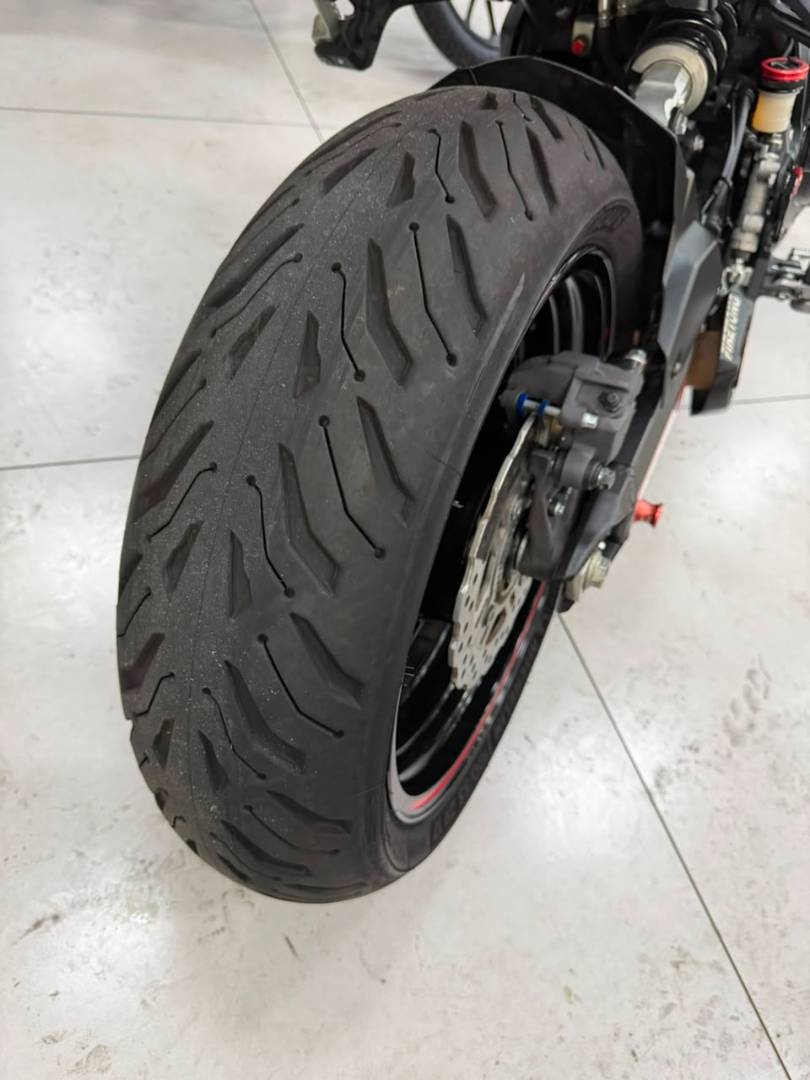 KAWASAKI Z900