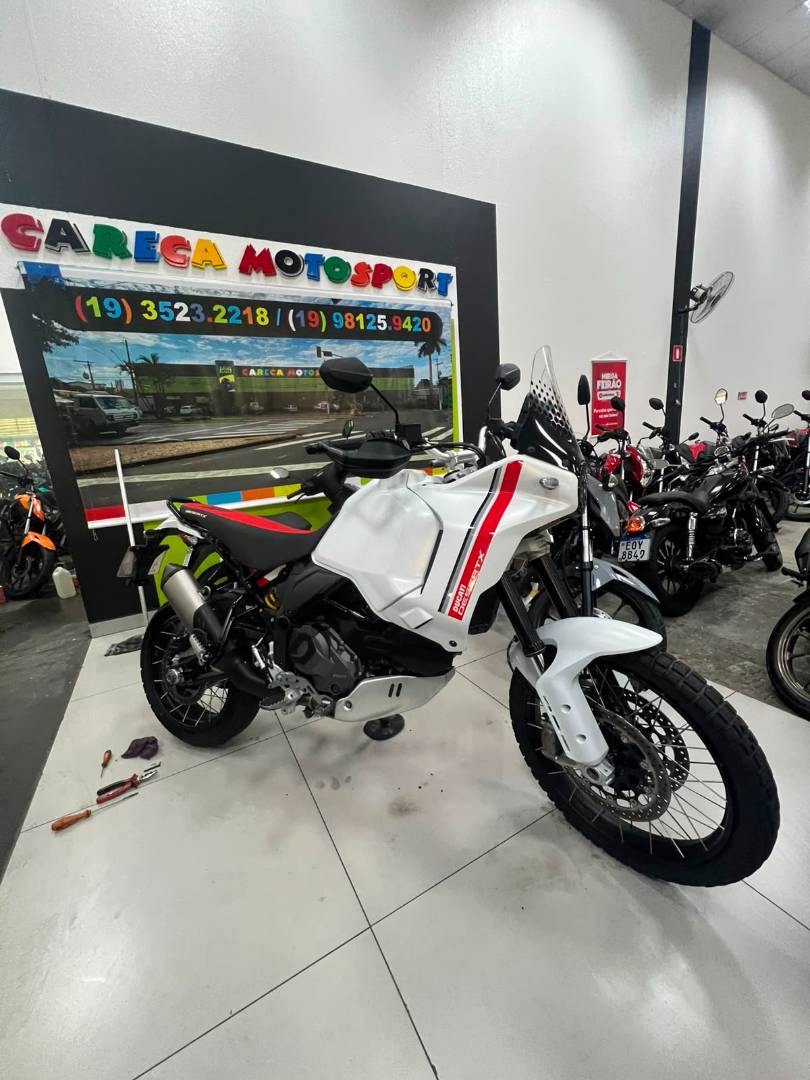 DUCATI DESERT X