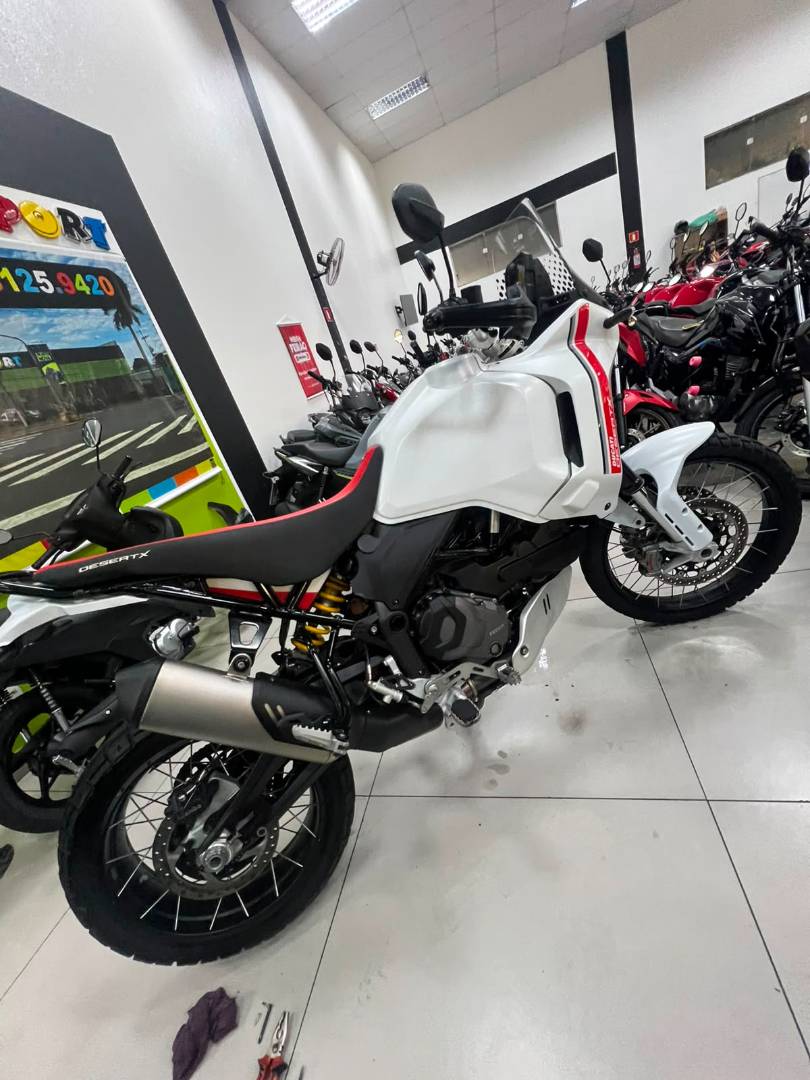 DUCATI DESERT X