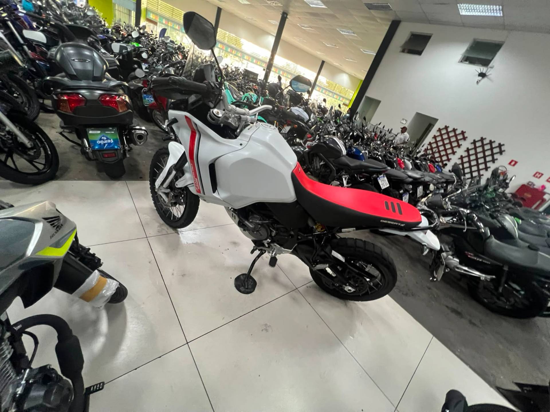 DUCATI DESERT X