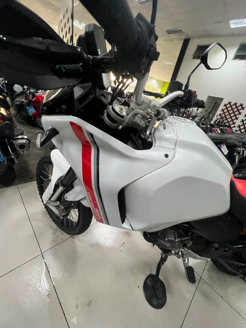 DUCATI DESERT X