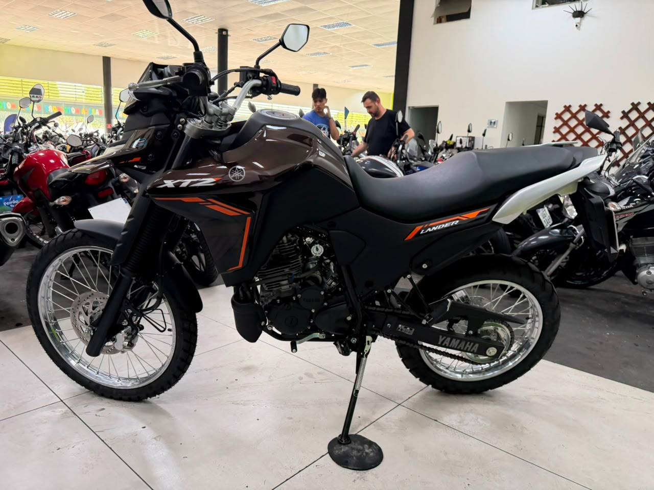 YAMAHA XTZ 250 LANDER CONNECTED