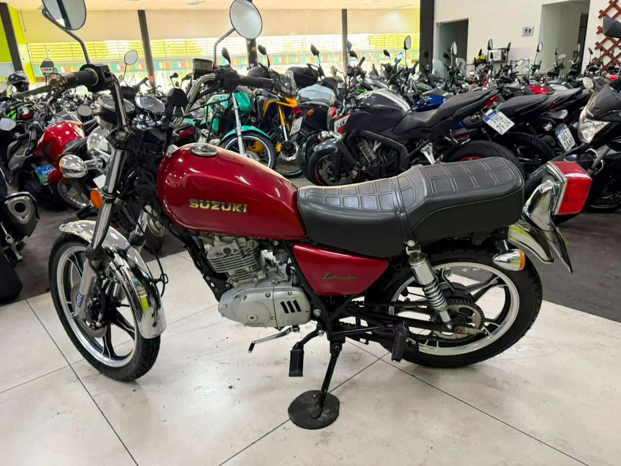 SUZUKI INTRUDER 125
