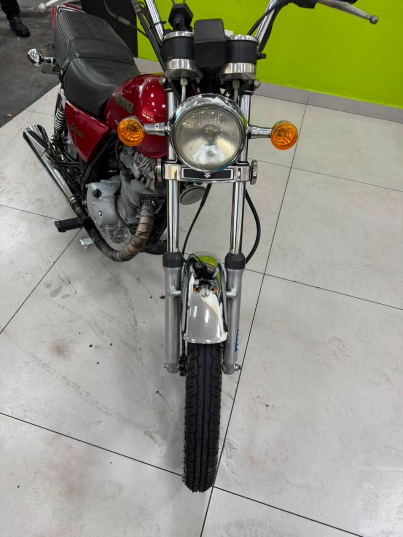 SUZUKI INTRUDER 125