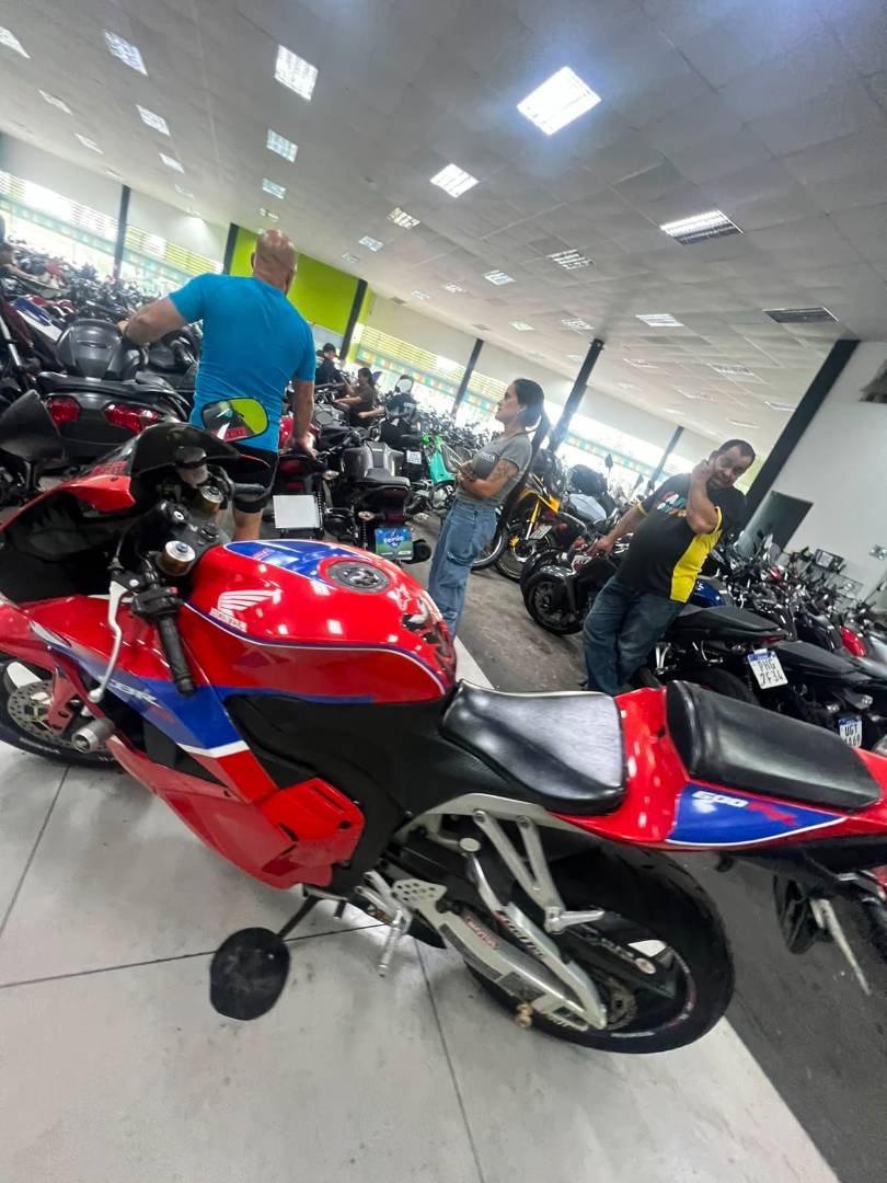 HONDA CBR 600RR