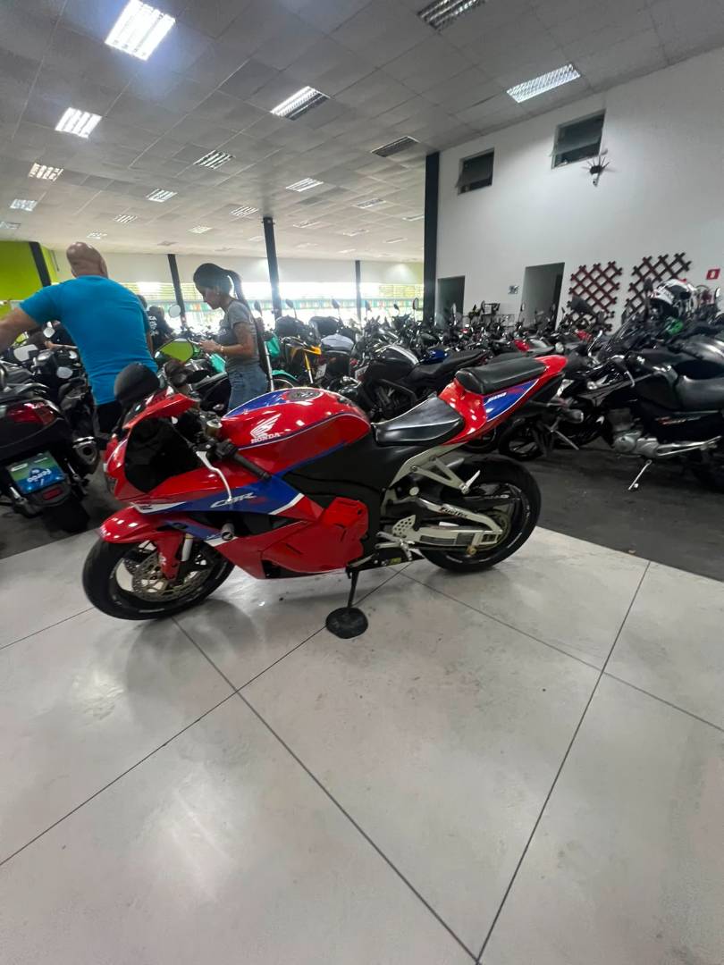 HONDA CBR 600RR