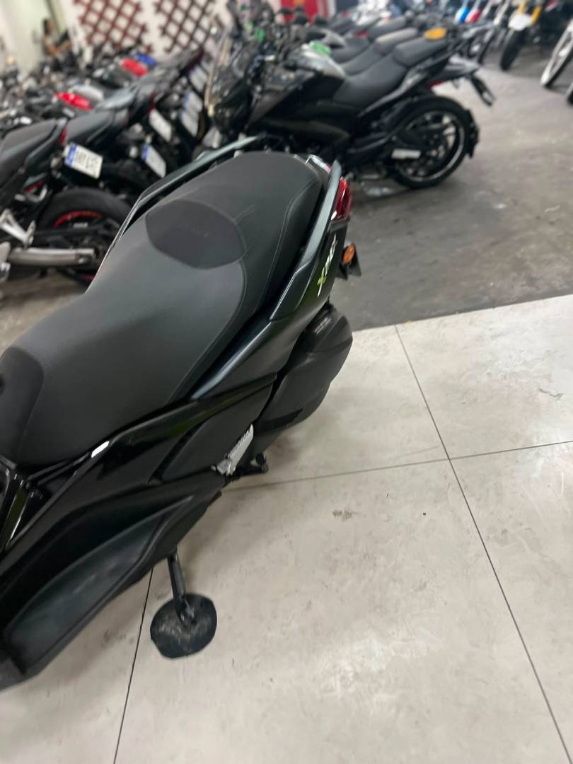 YAMAHA XMAX 250 CONNECTED ABS