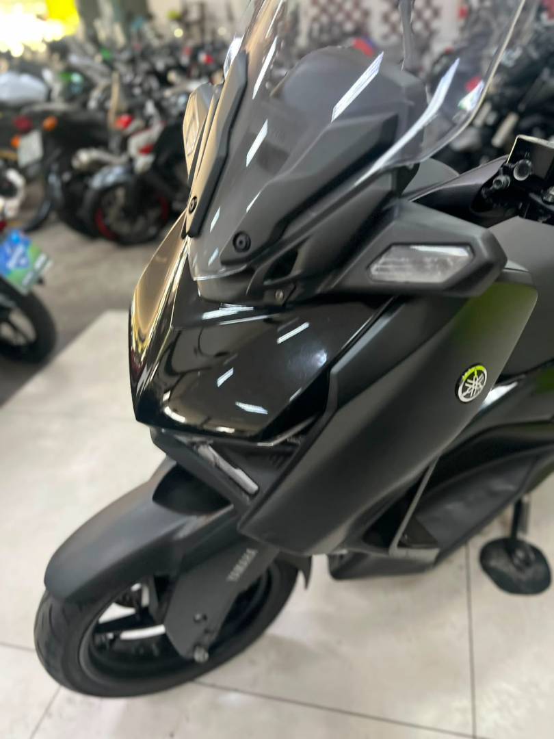 YAMAHA XMAX 250 CONNECTED ABS