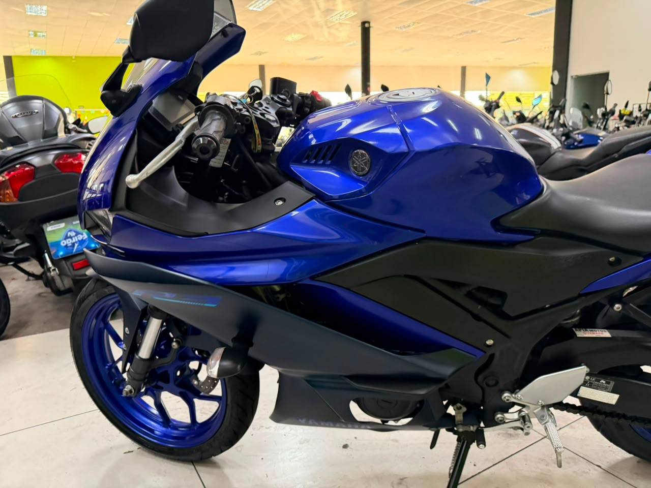 YAMAHA YZF R3 ABS