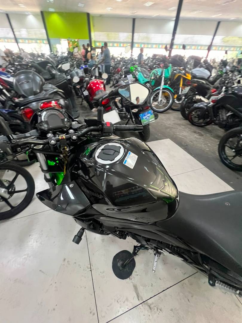 KAWASAKI Z400