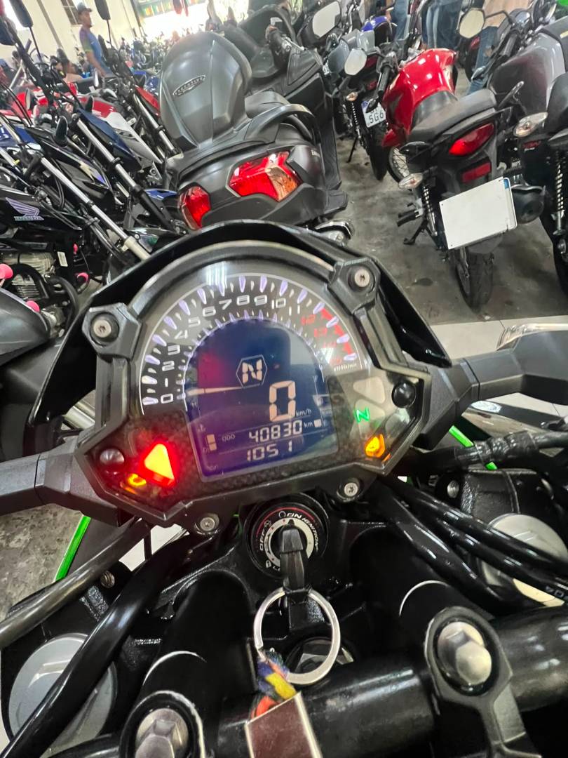 KAWASAKI Z400