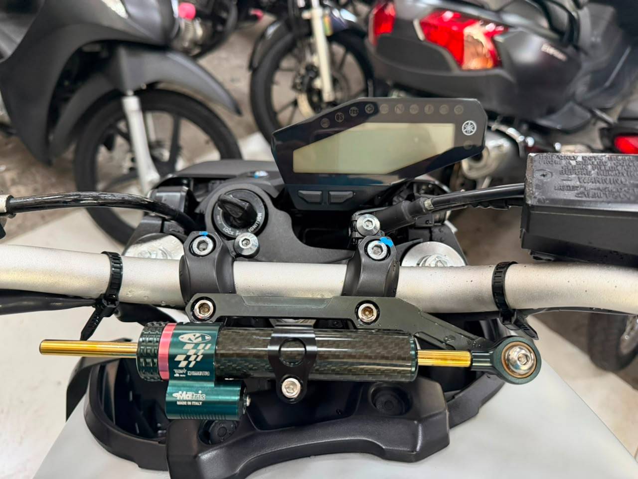 YAMAHA MT-09