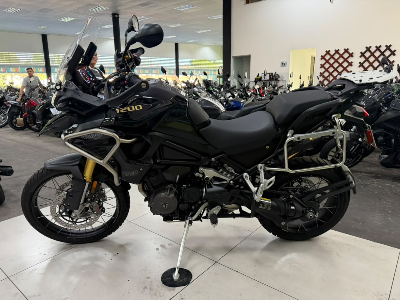 TRIUMPH TIGER 1200 DESERT EDITION