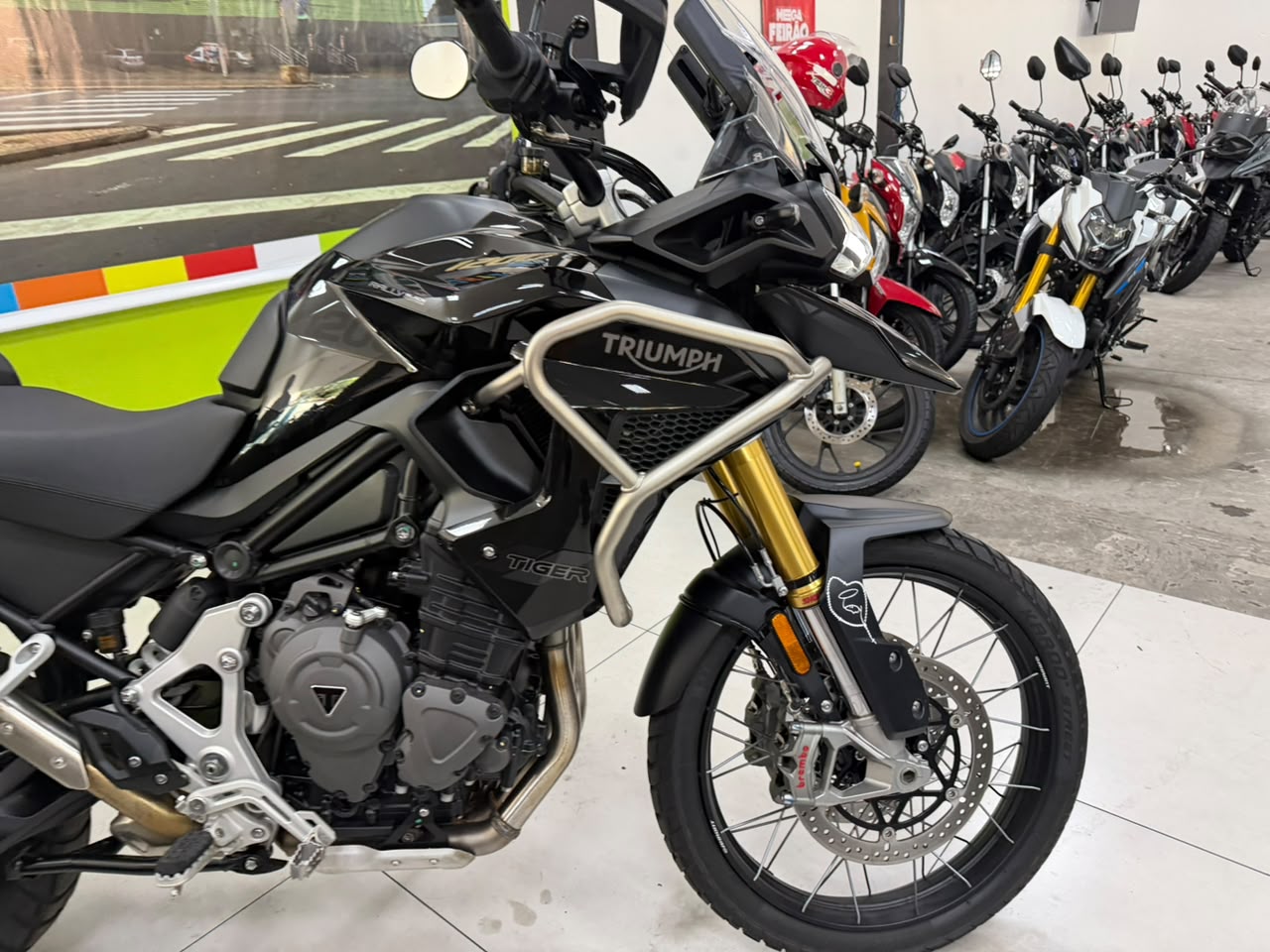 TRIUMPH TIGER 1200 DESERT EDITION