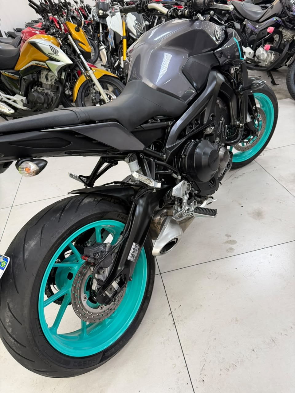 YAMAHA MT-09