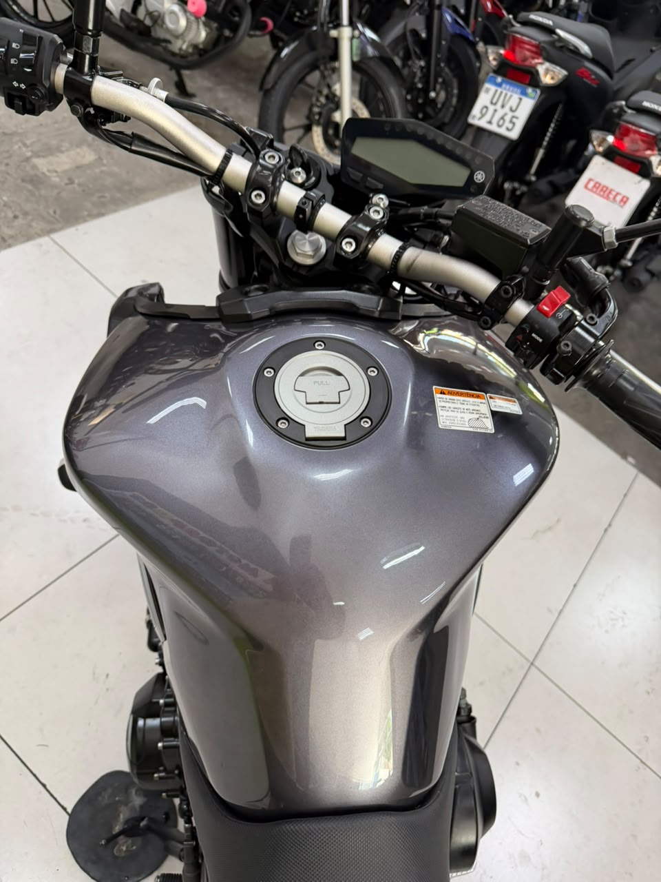 YAMAHA MT-09