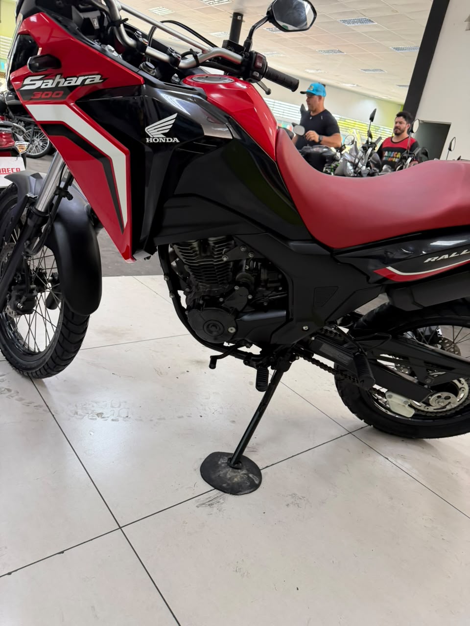 HONDA XRE 300 SAHARA RALLY