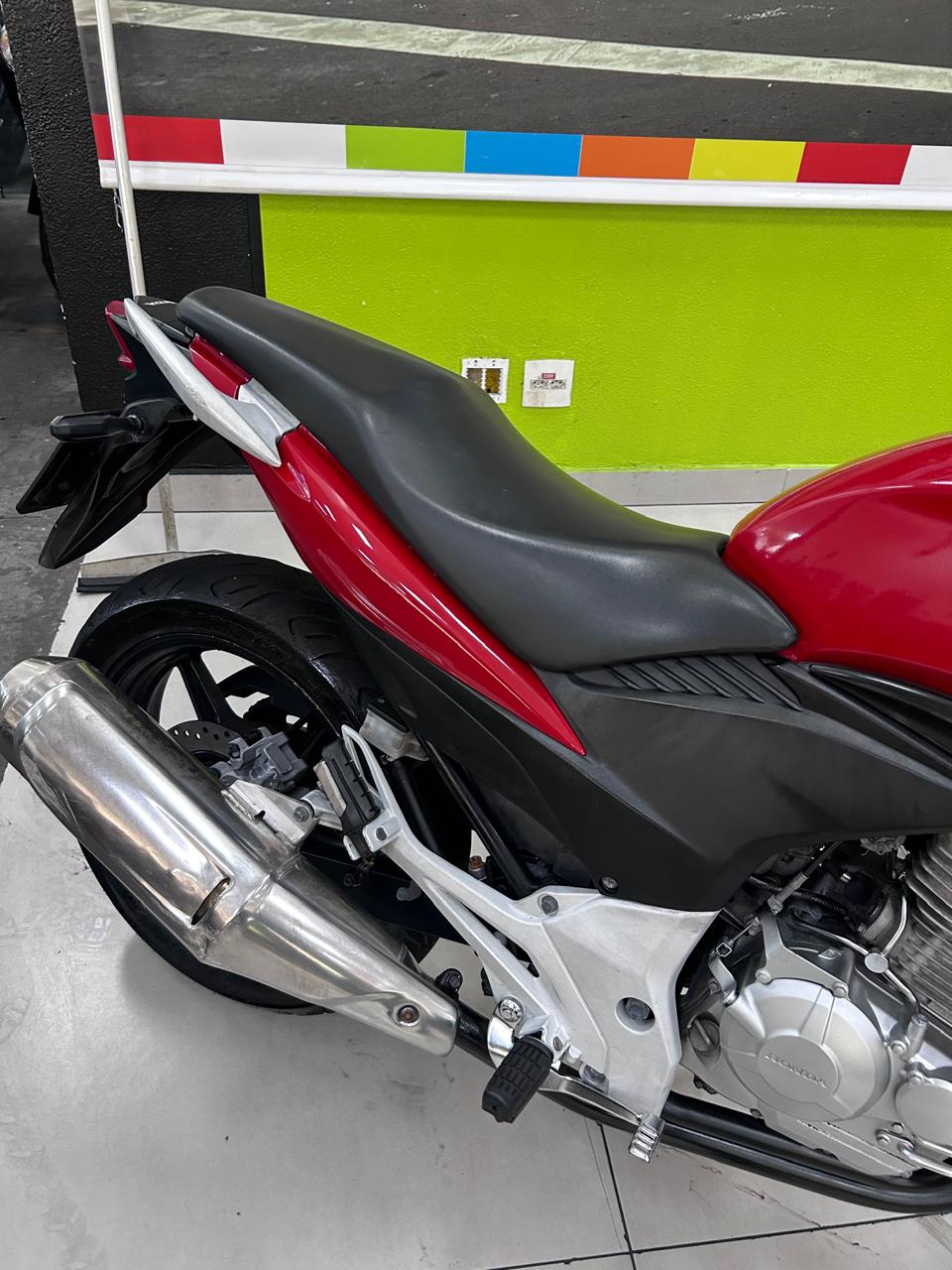 HONDA CB 300R