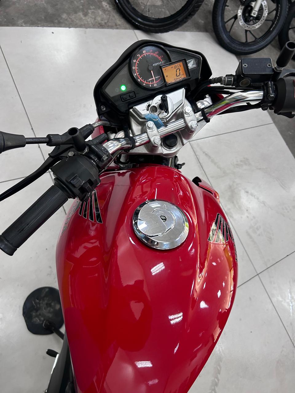 HONDA CB 300R