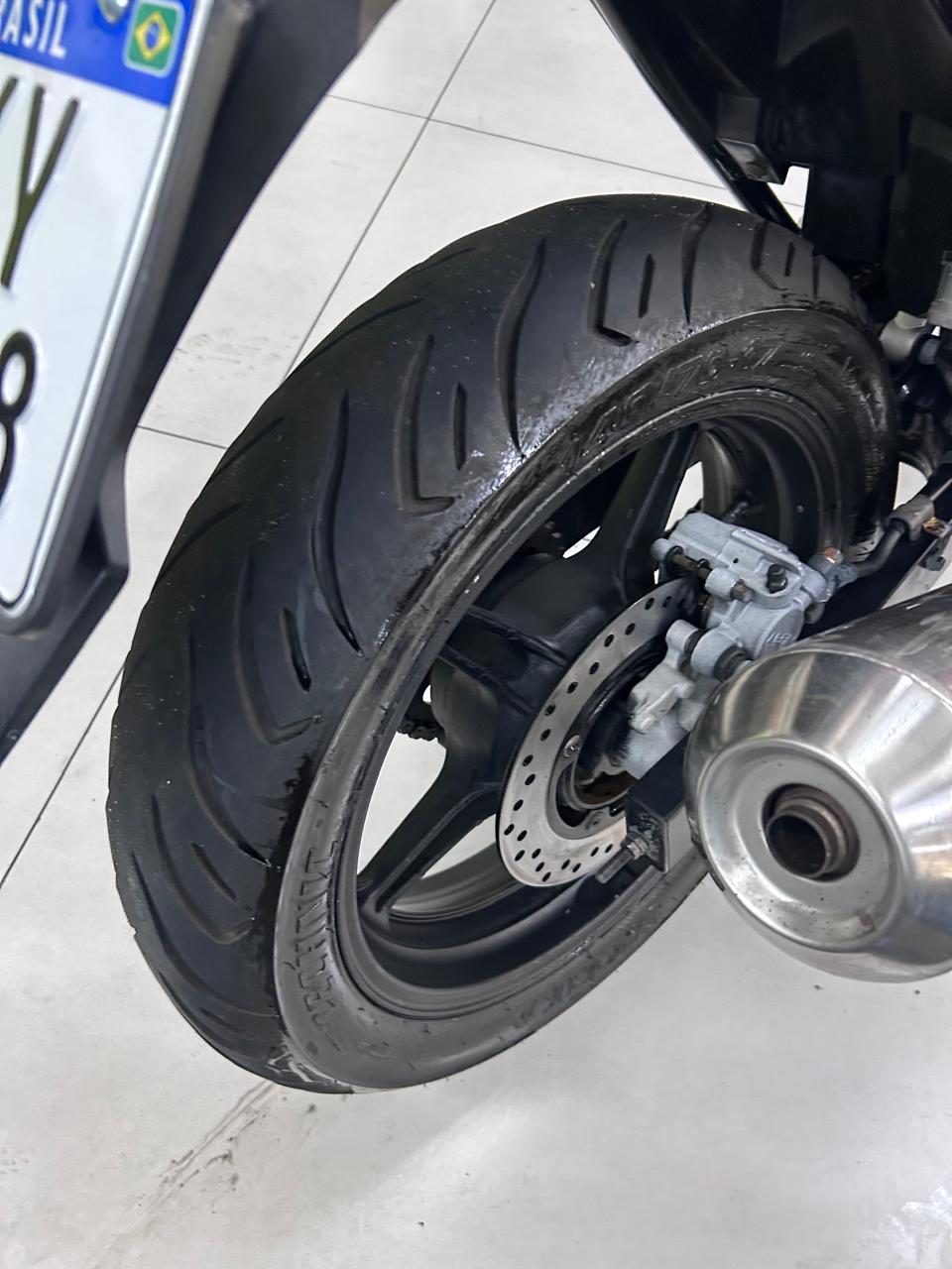 HONDA CB 300R