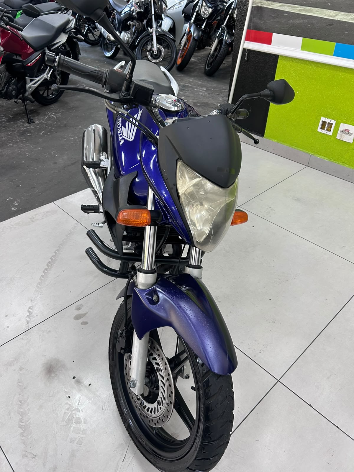 HONDA CB 300R