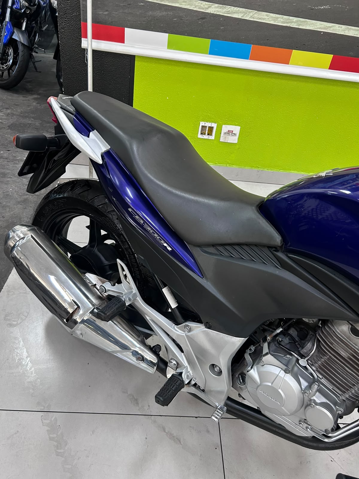 HONDA CB 300R