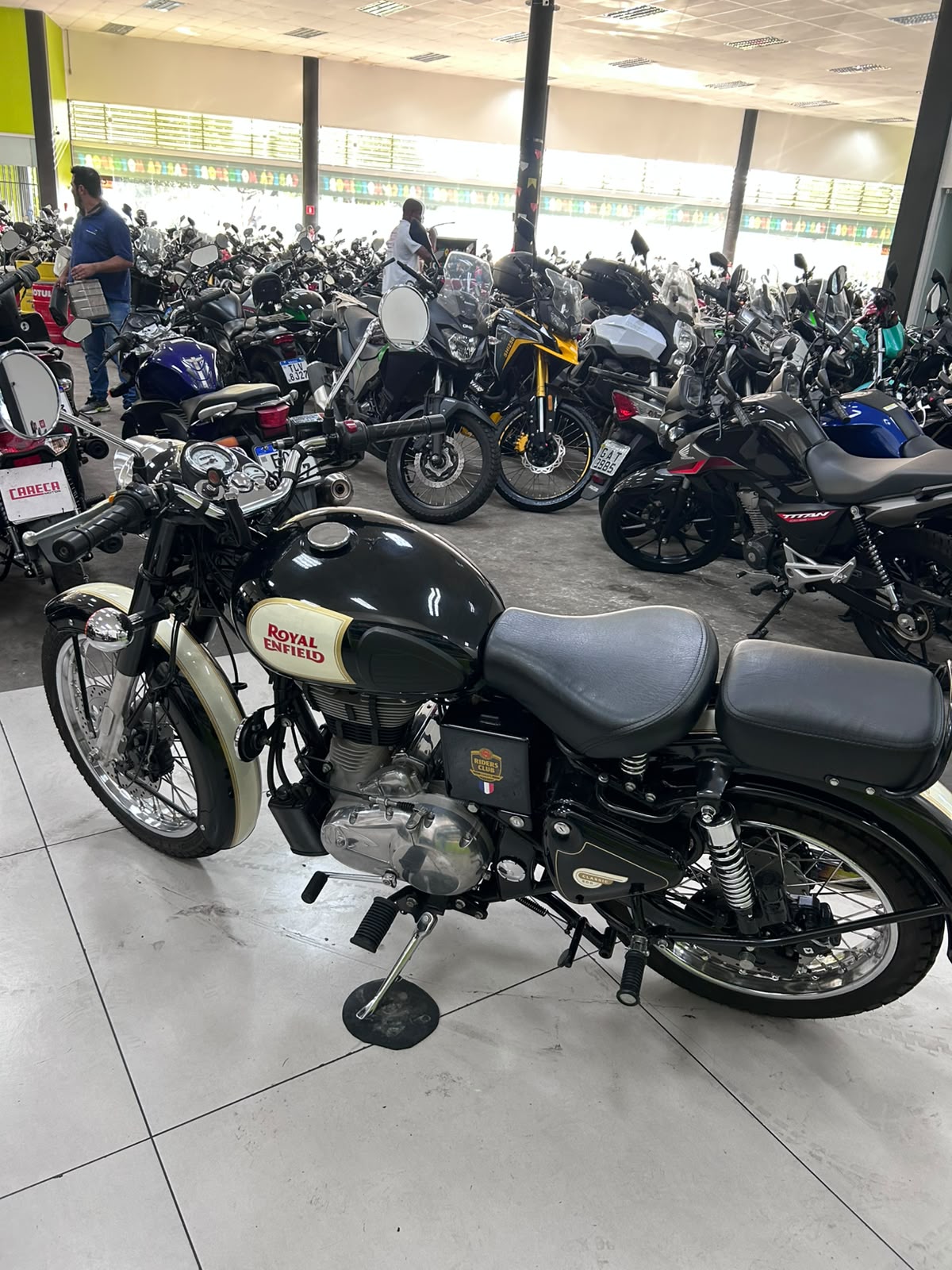ROYAL ENFIELD CLASSIC 500