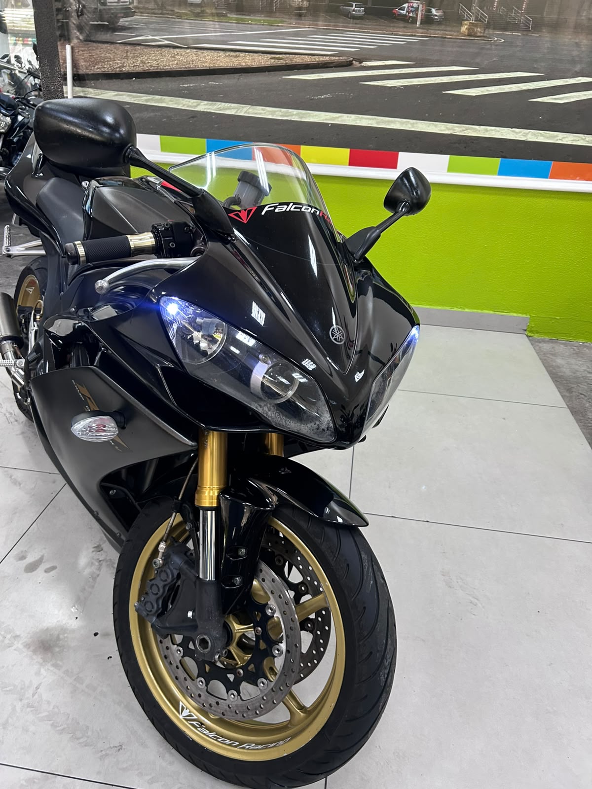YAMAHA YZF R1