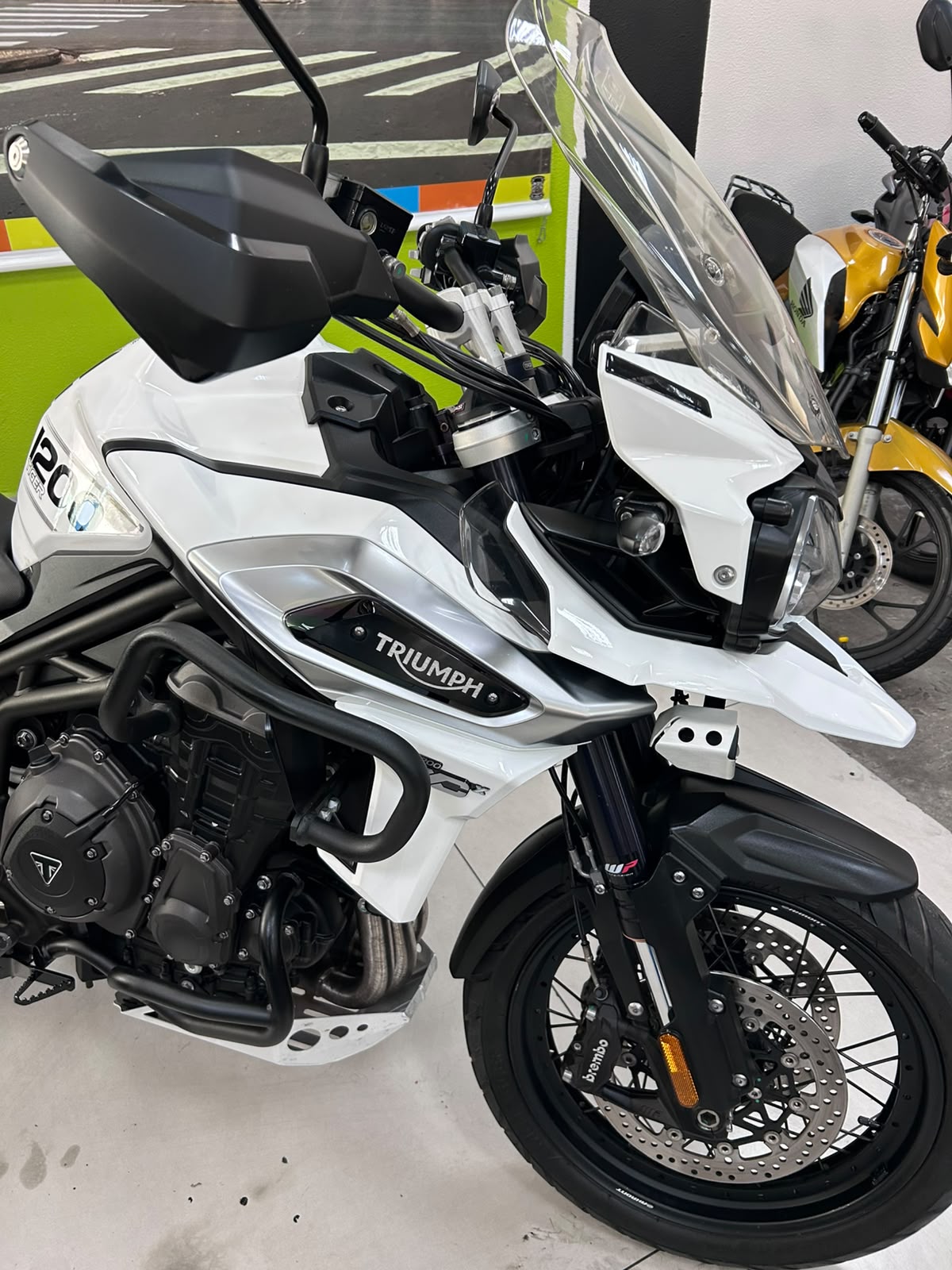 TRIUMPH TIGER 1200 XCX