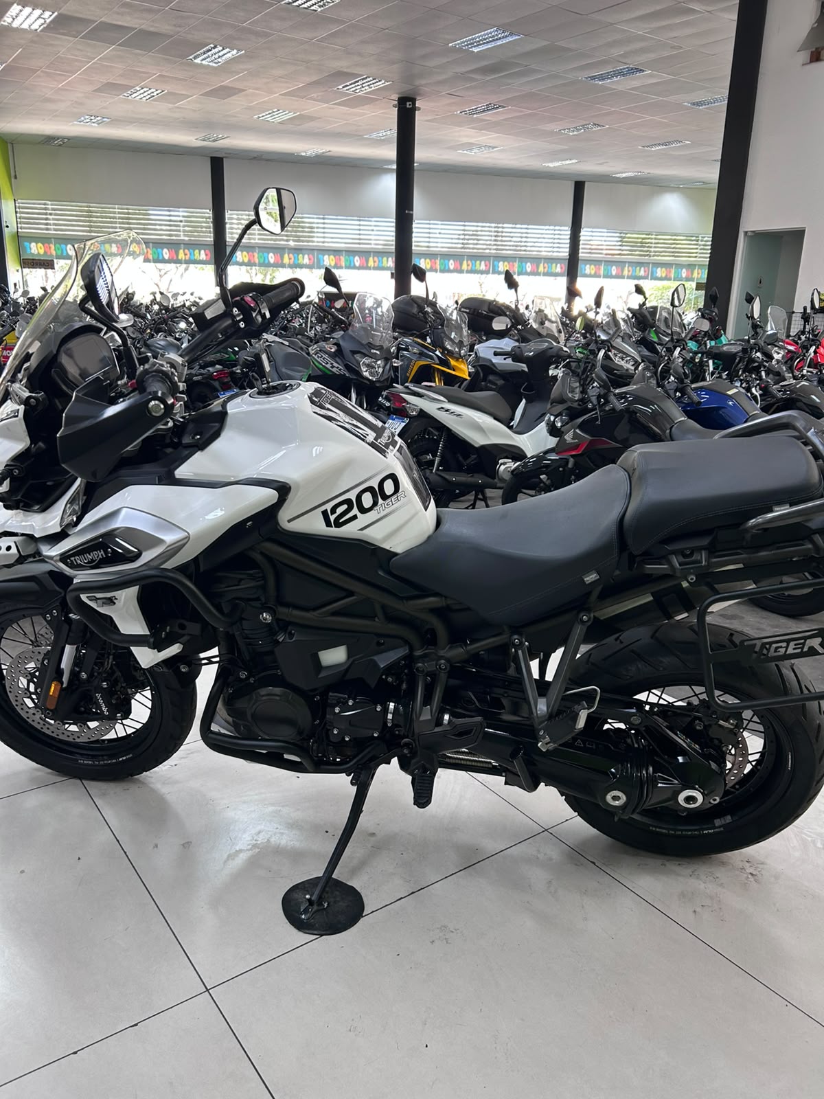 TRIUMPH TIGER 1200 XCX