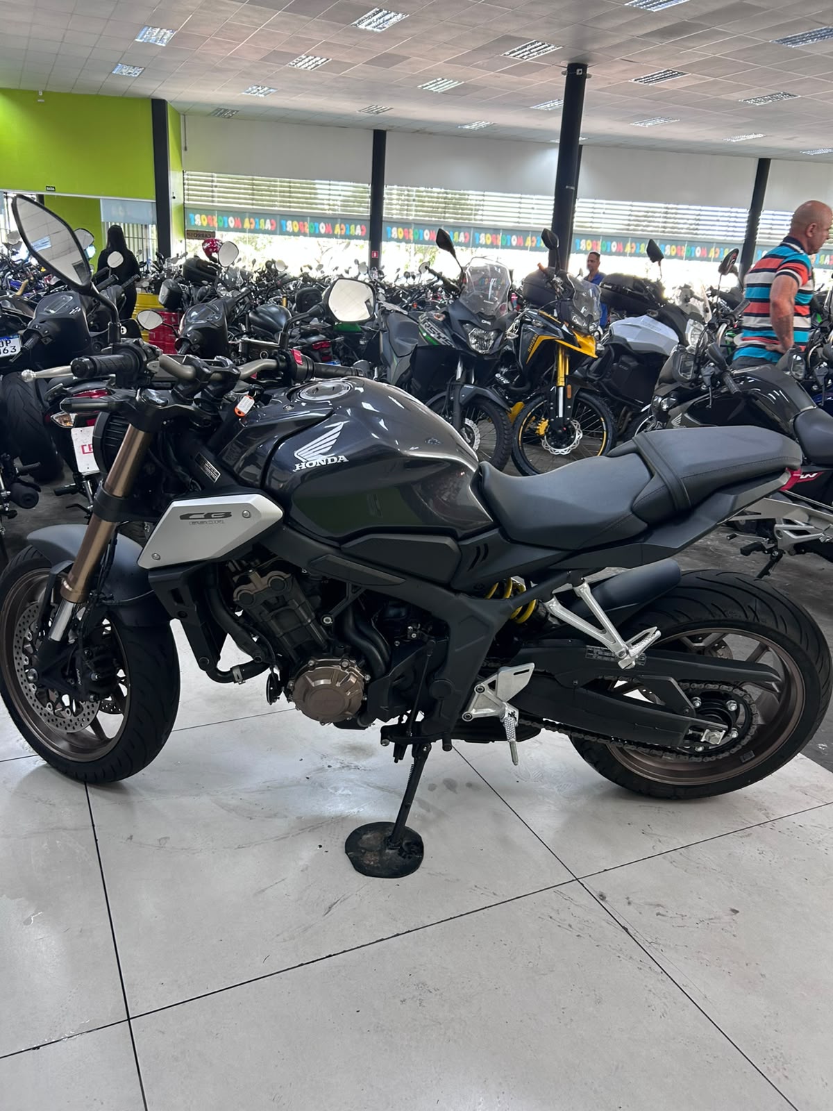 HONDA CBR 650 R