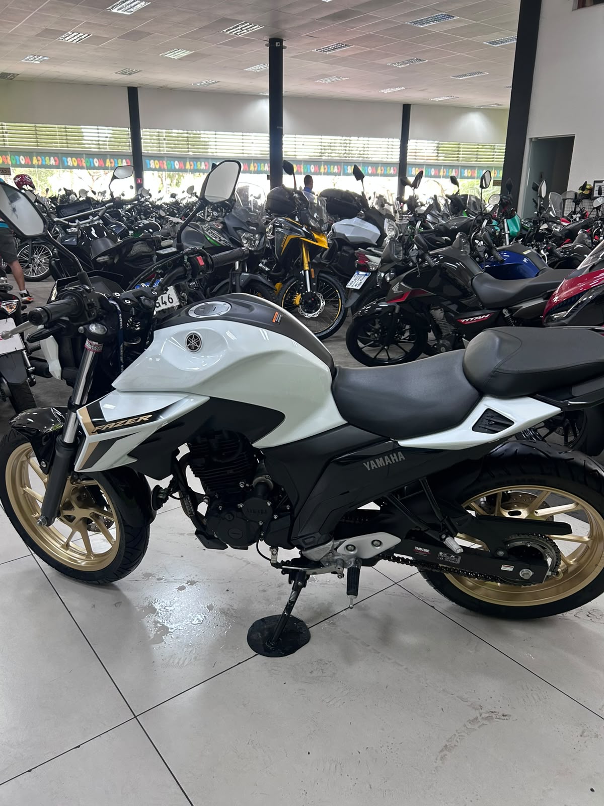 YAMAHA FAZER YS 250