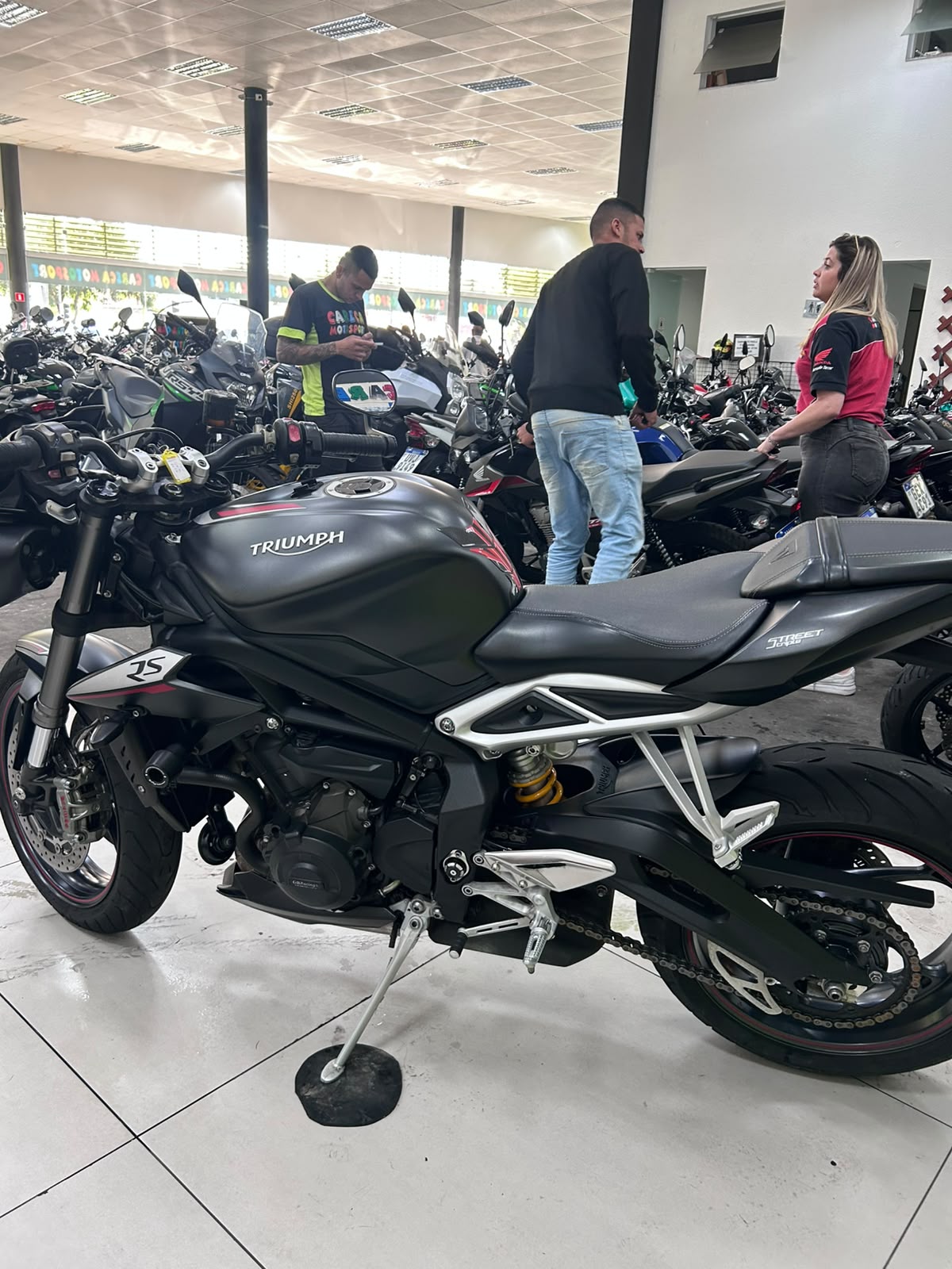 TRIUMPH STREET TRIPLE 765 RS
