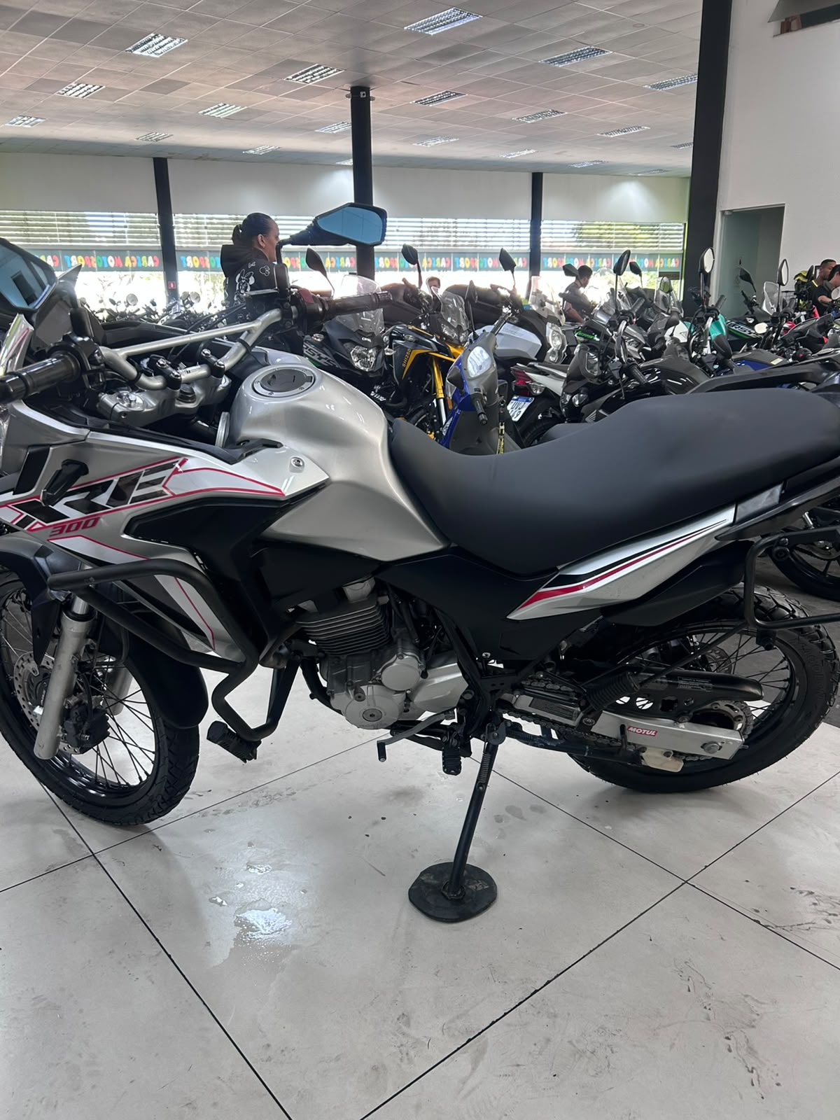HONDA XRE 300 SAHARA