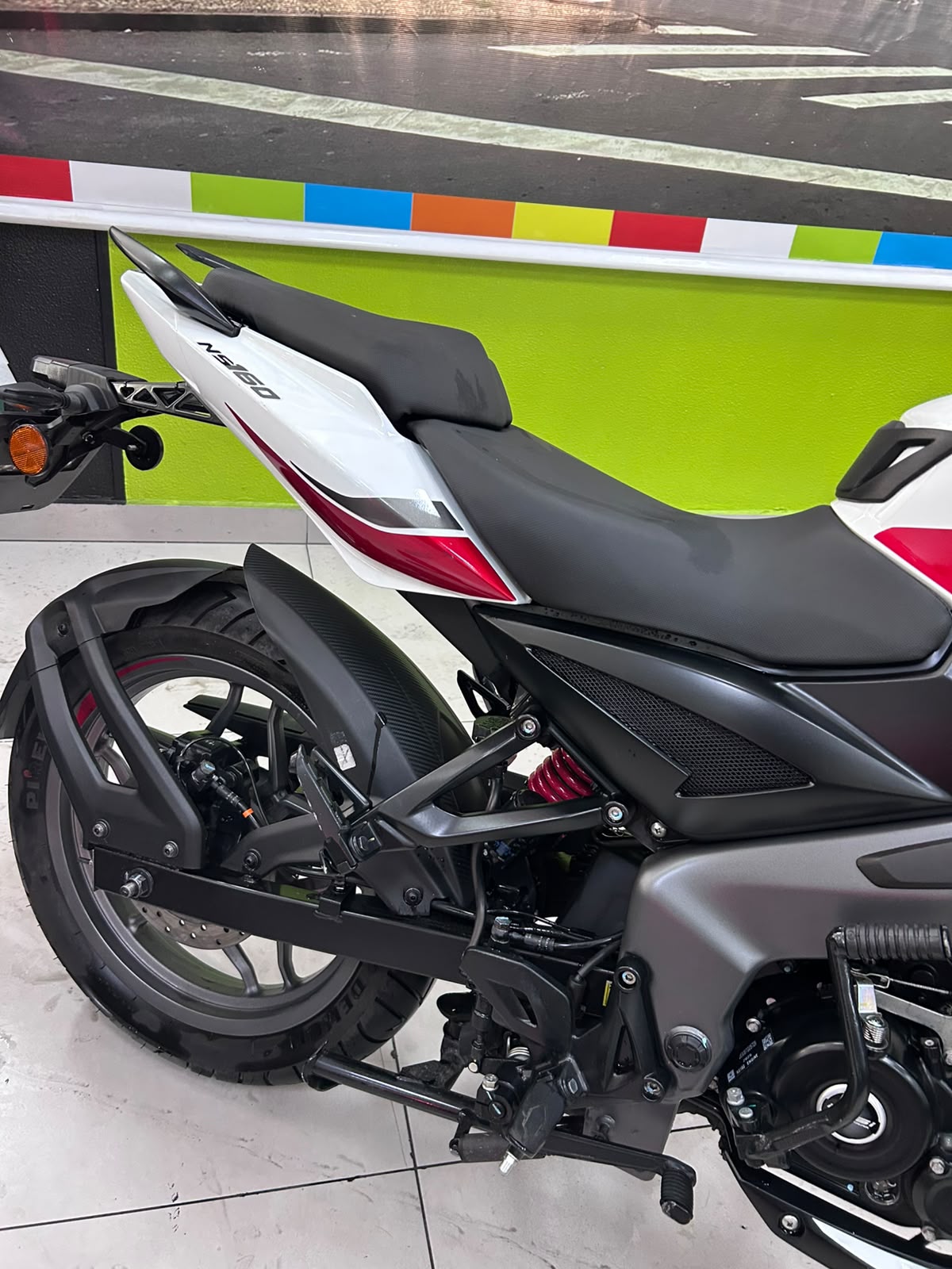 BAJAJ DOMINAR NS160