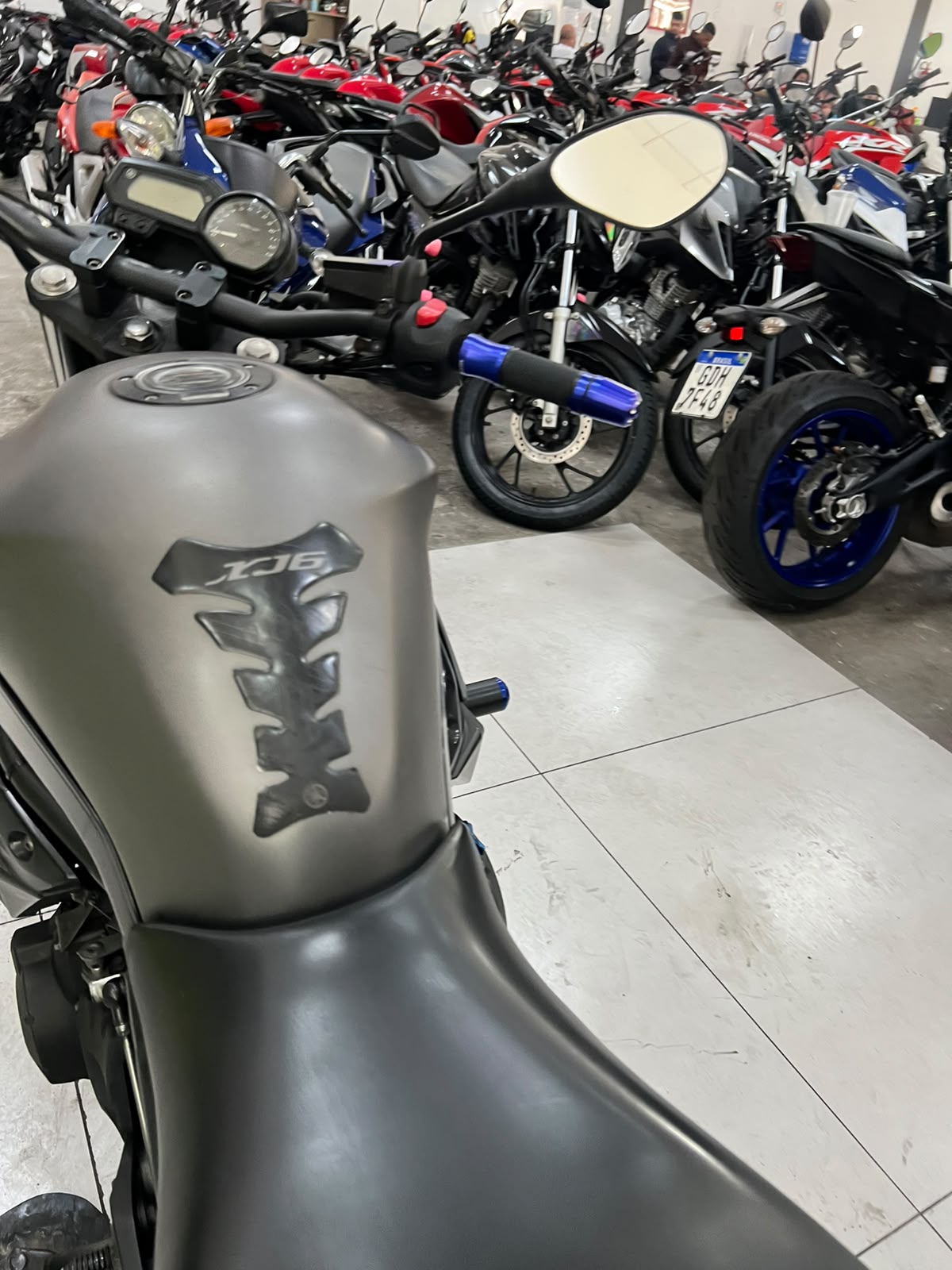 YAMAHA XJ6 N