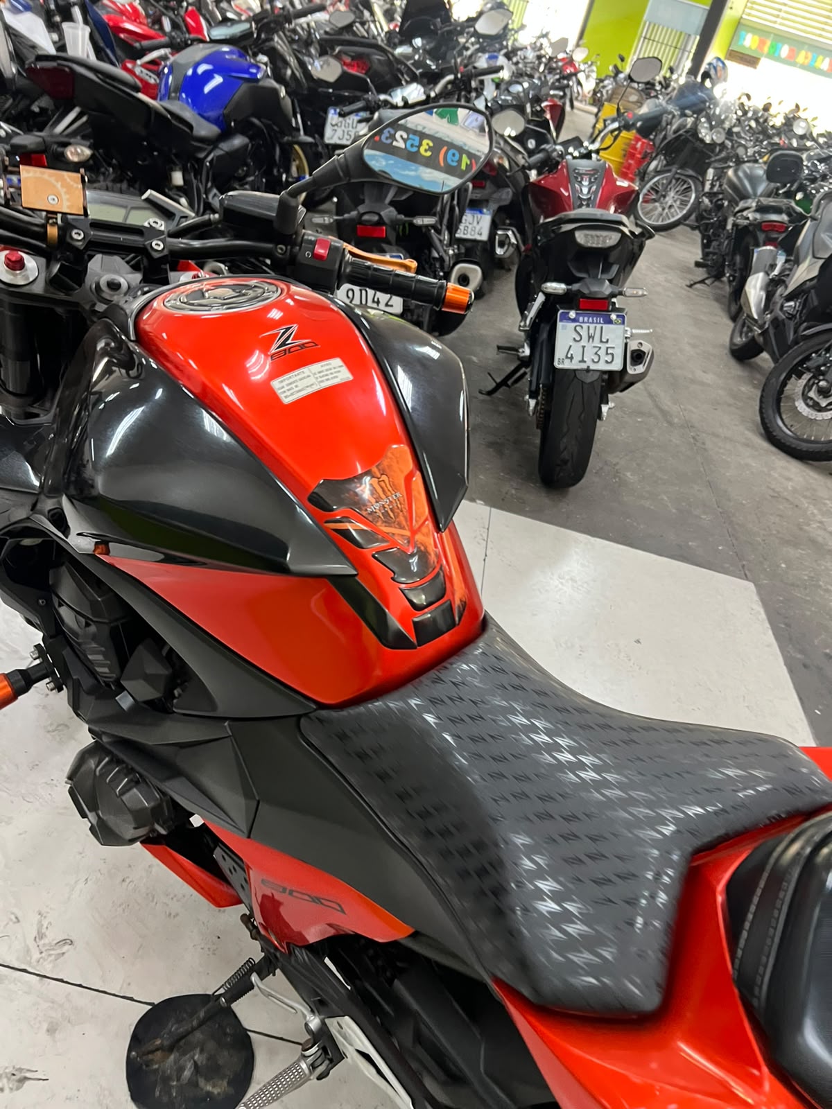 KAWASAKI Z800