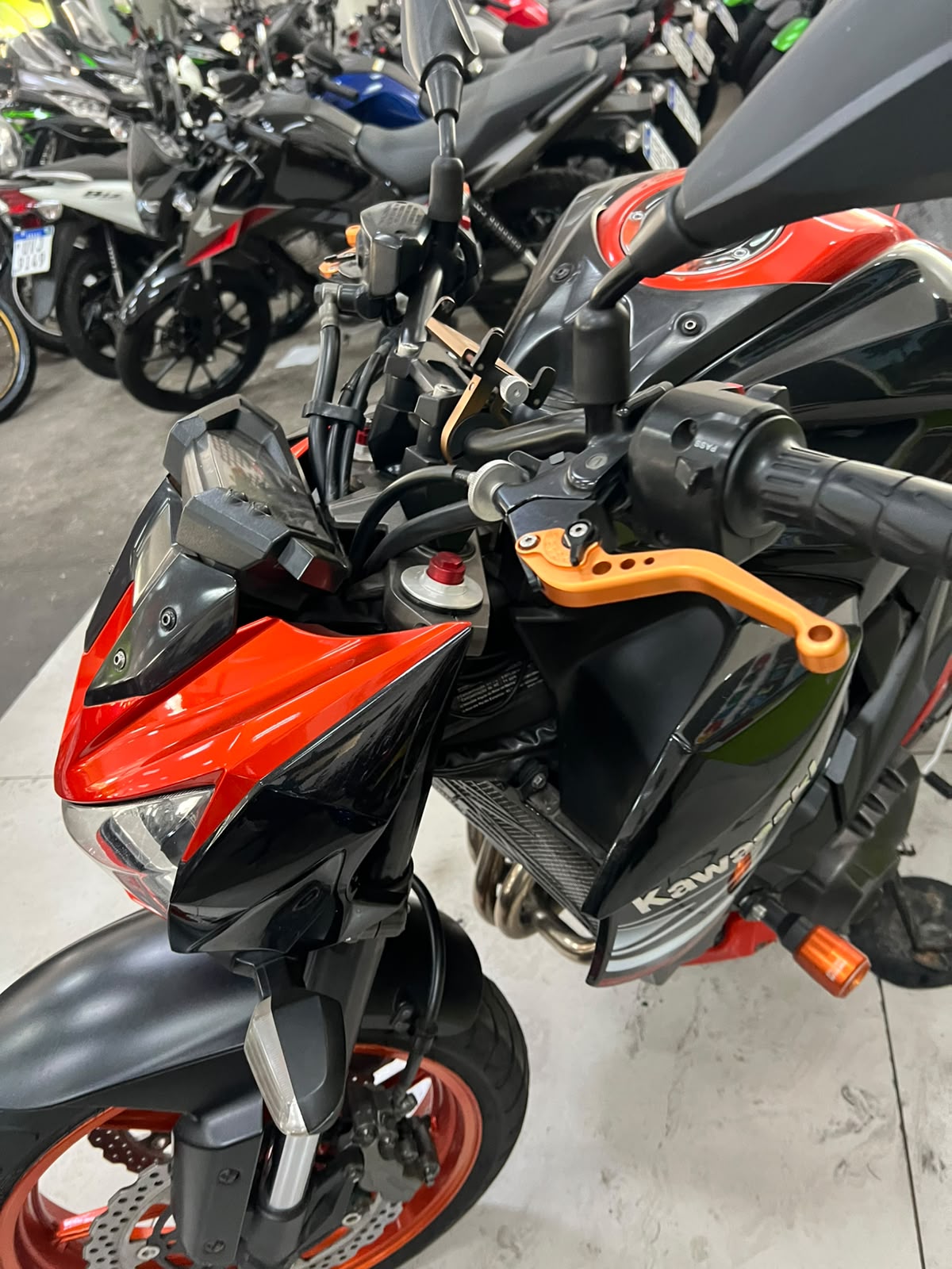 KAWASAKI Z800