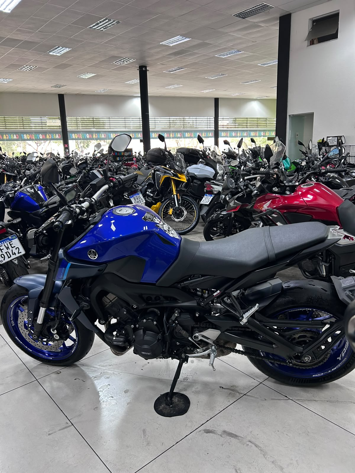 YAMAHA MT-09