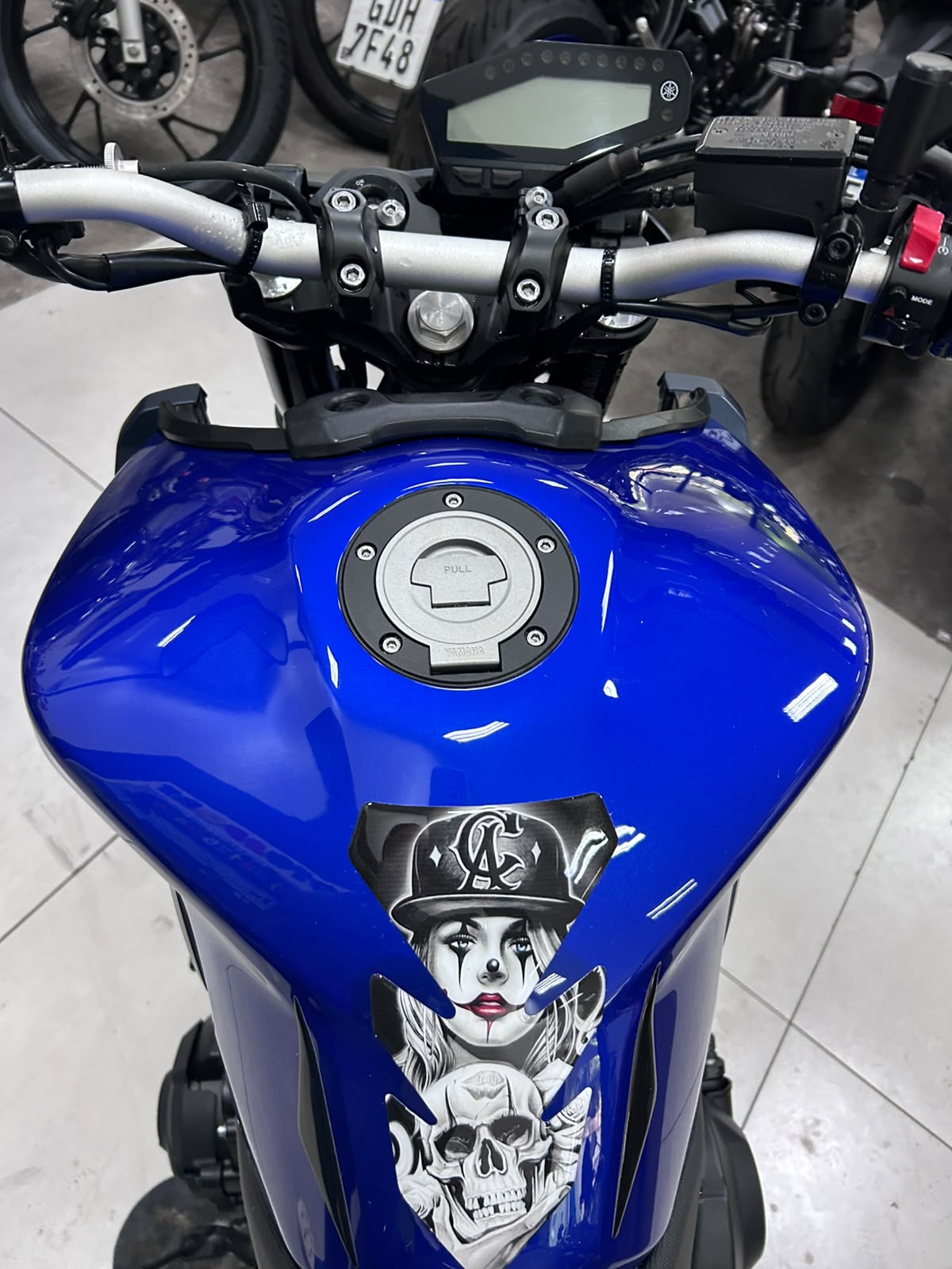 YAMAHA MT-09