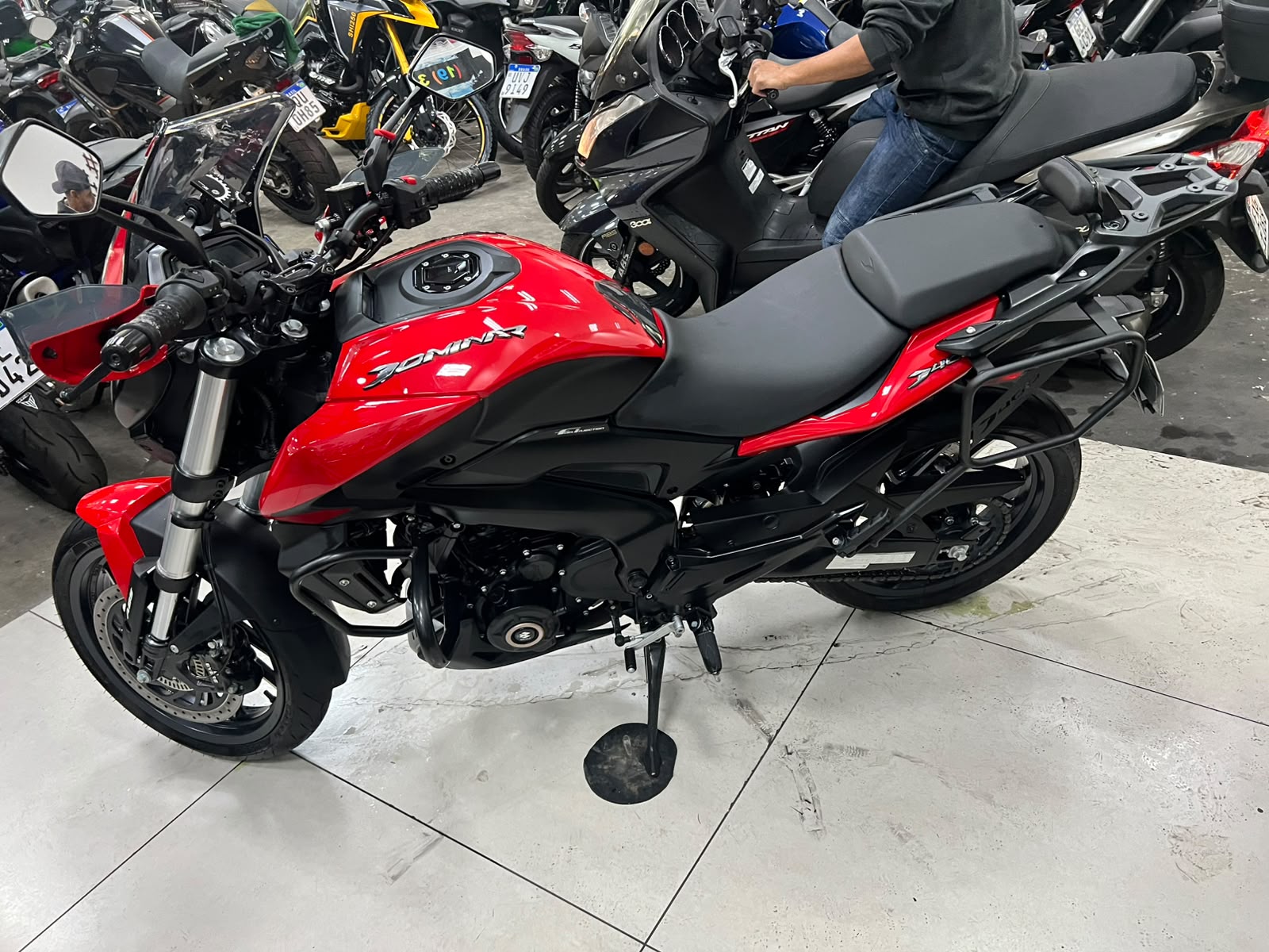 BAJAJ DOMINAR 400