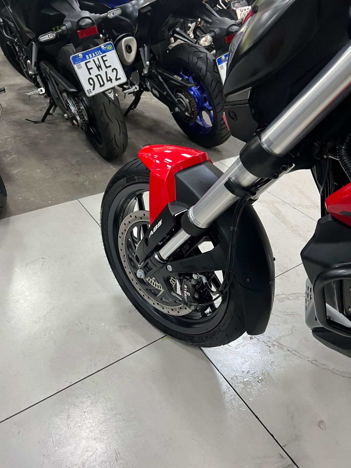 BAJAJ DOMINAR 400
