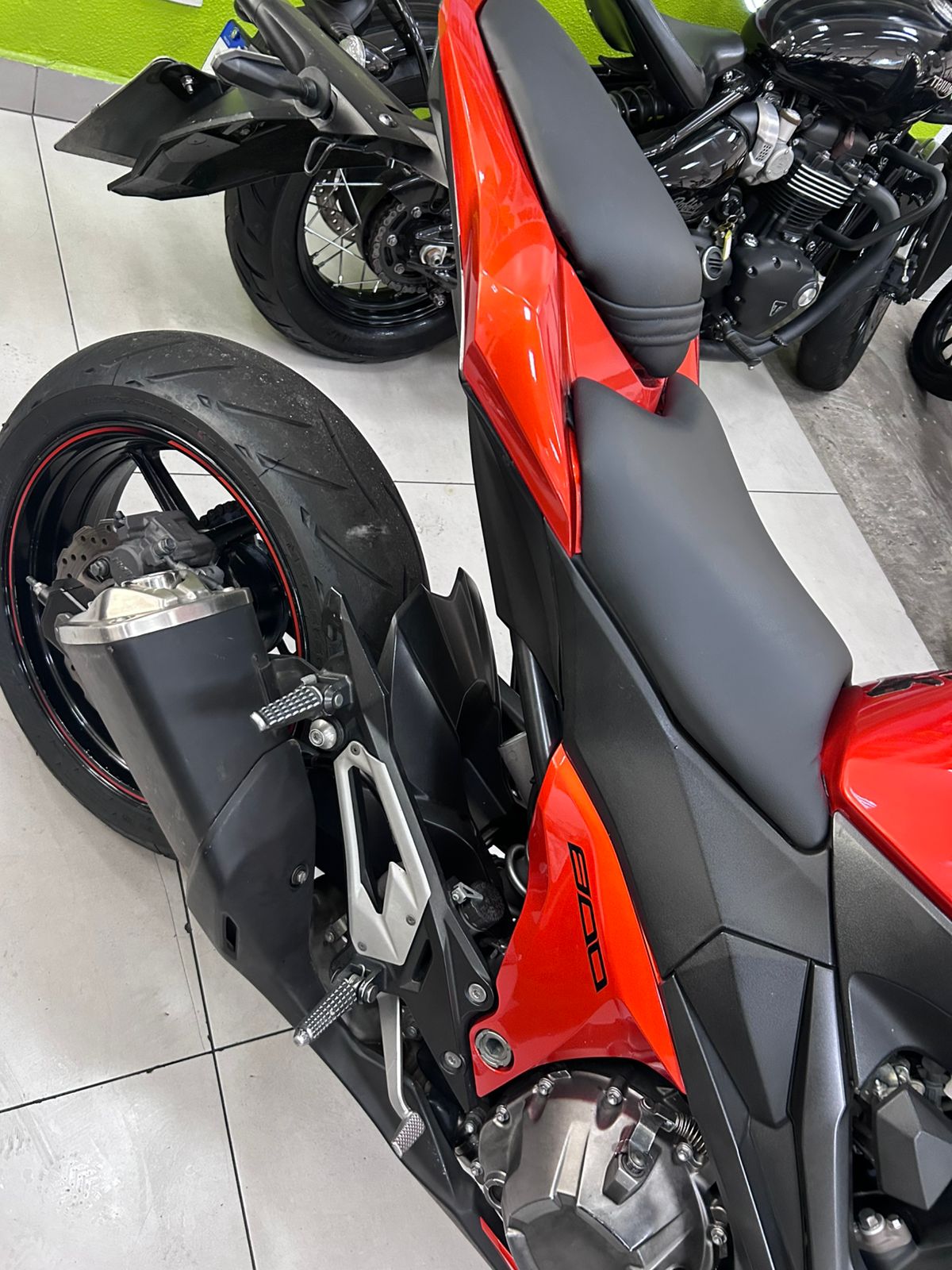KAWASAKI Z800