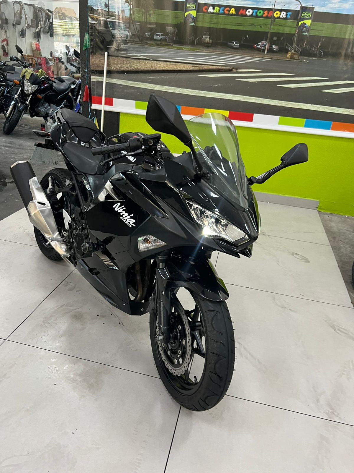 KAWASAKI NINJA 400 KRT EDITION