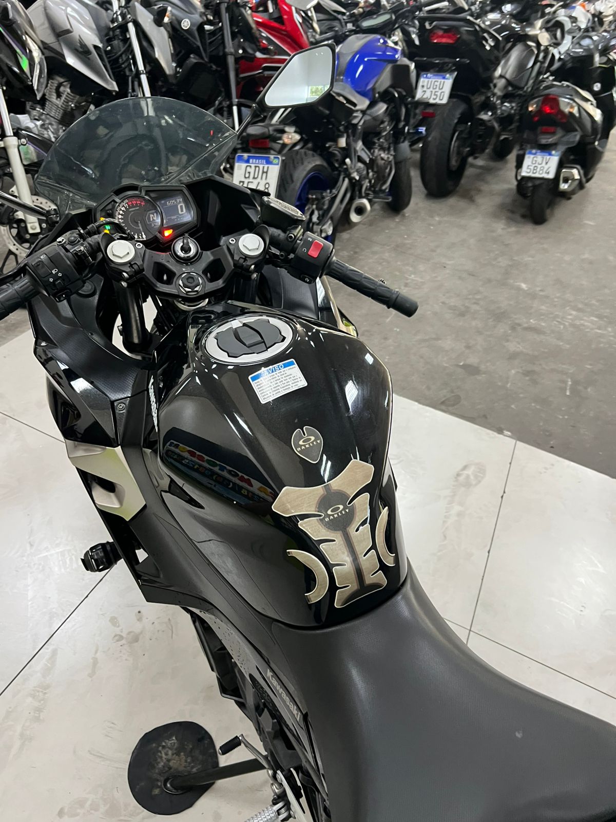 KAWASAKI NINJA 400 KRT EDITION