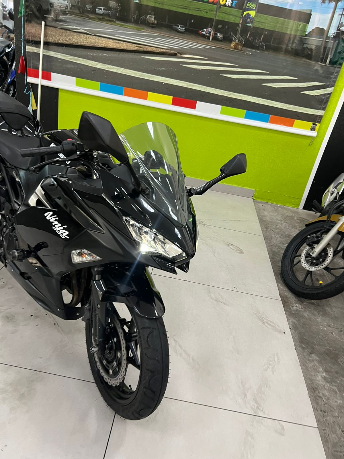 KAWASAKI NINJA 400 KRT EDITION
