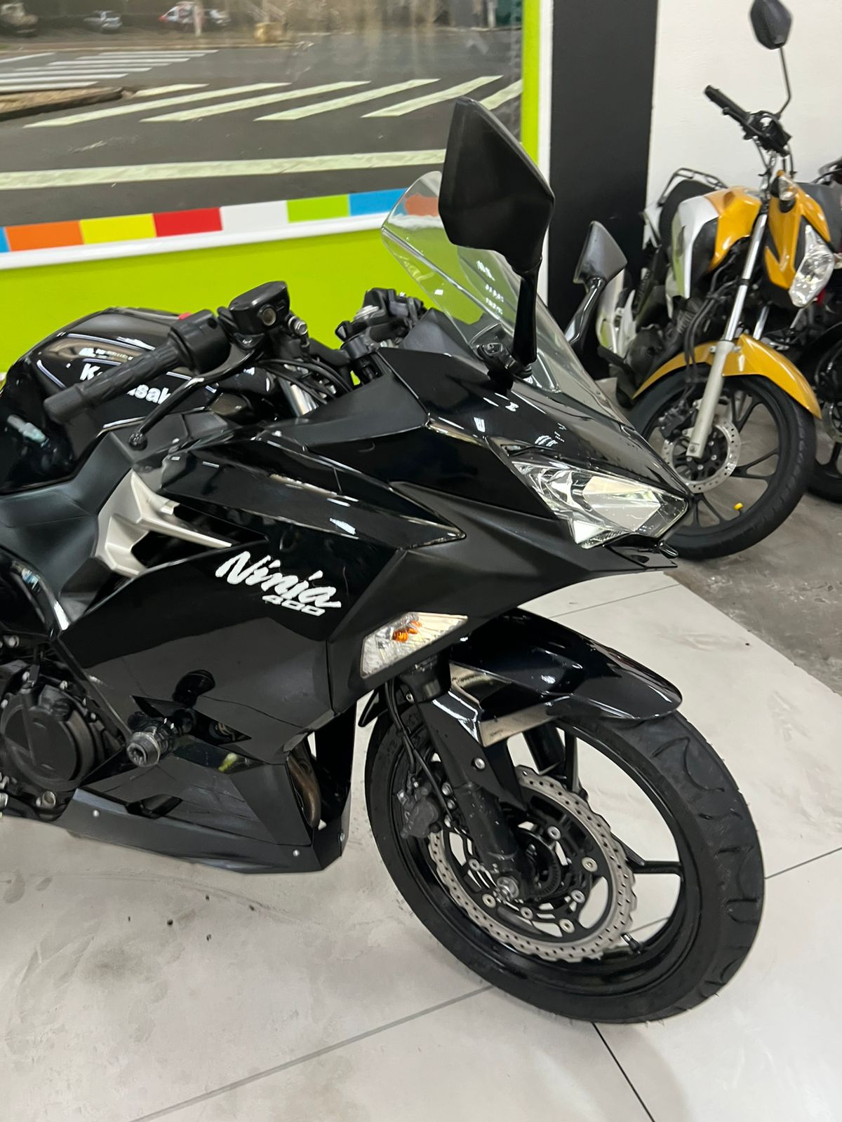 KAWASAKI NINJA 400 KRT EDITION